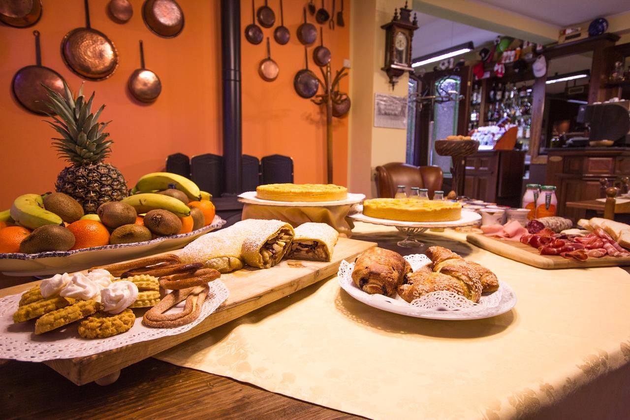 Готель Ristorante Buasca Cuorgne Екстер'єр фото