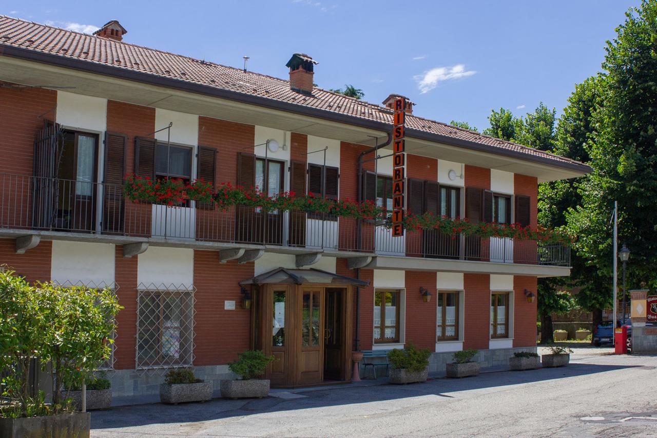 Готель Ristorante Buasca Cuorgne Екстер'єр фото